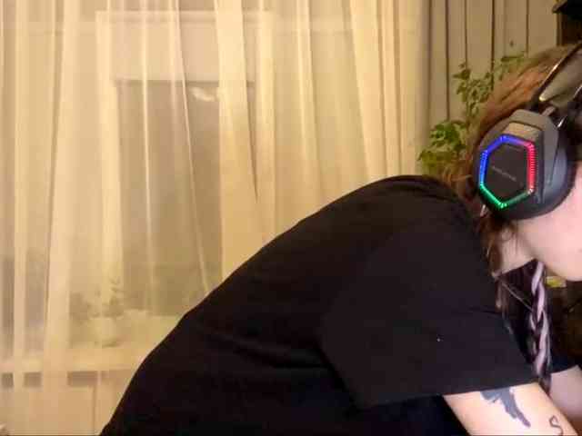 ShelleyPerkes webcam