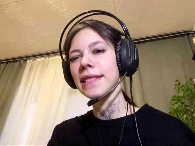 ShelleyPerkes webcam