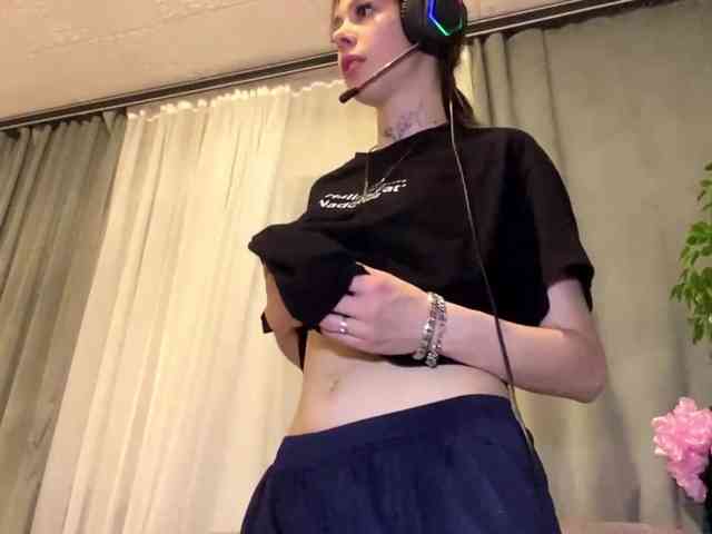 ShelleyPerkes webcam