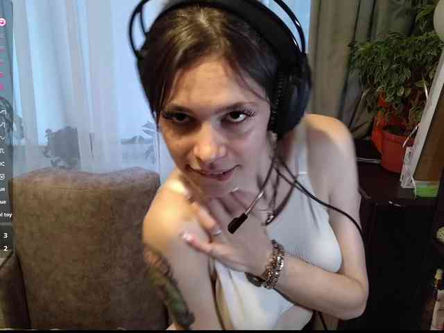 ShelleyPerkes webcam