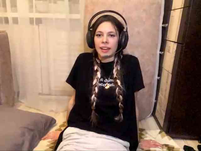 ShelleyPerkes webcam