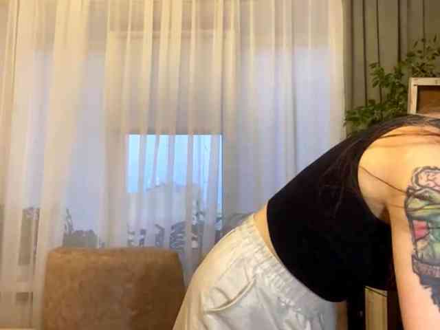 ShelleyPerkes webcam