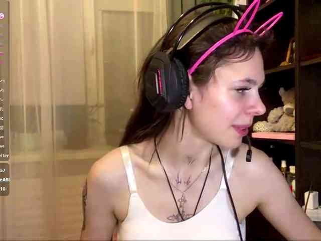 ShelleyPerkes webcam