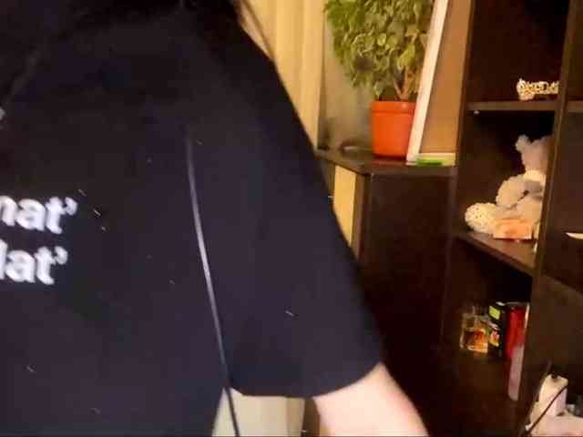 ShelleyPerkes webcam