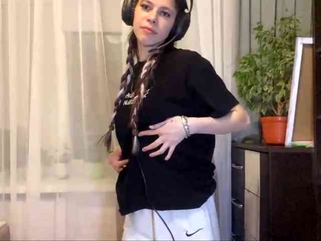 ShelleyPerkes webcam