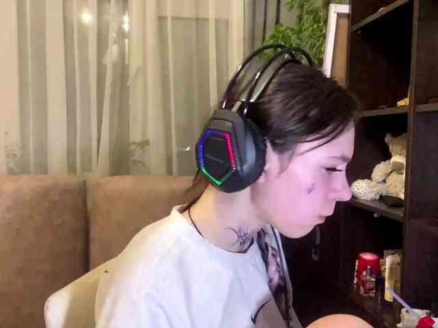 ShelleyPerkes webcam