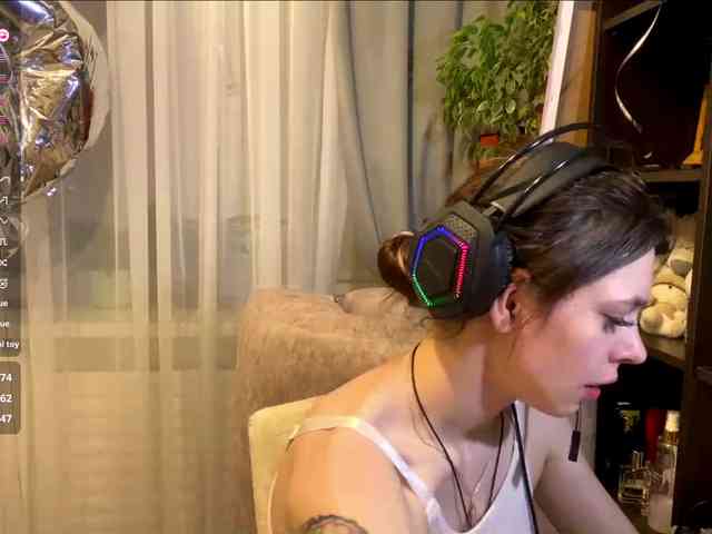 ShelleyPerkes webcam