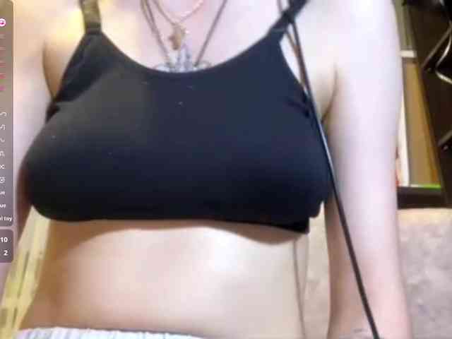 ShelleyPerkes webcam