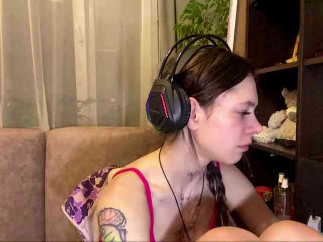 ShelleyPerkes webcam