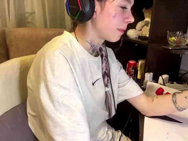 ShelleyPerkes webcam