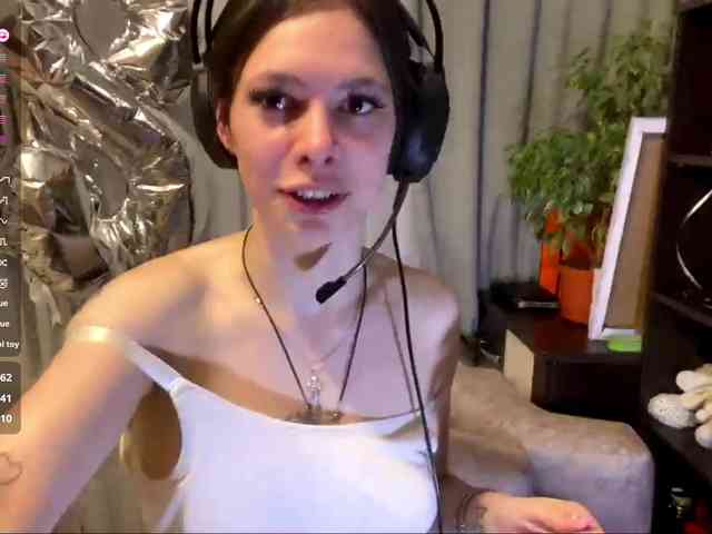 ShelleyPerkes webcam