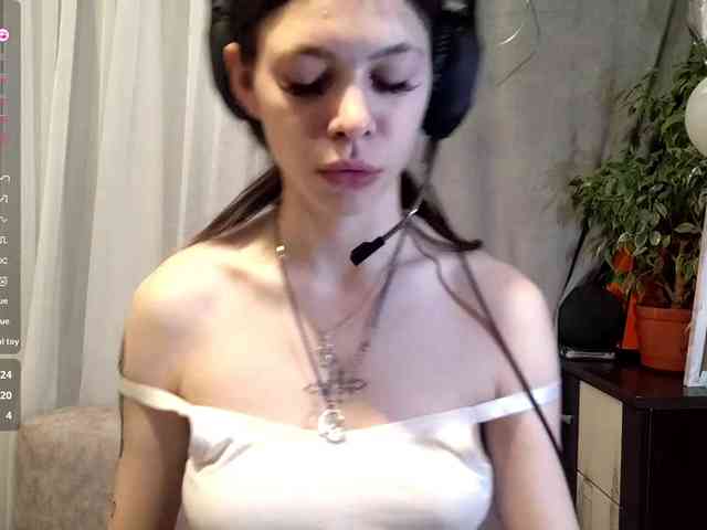 ShelleyPerkes webcam