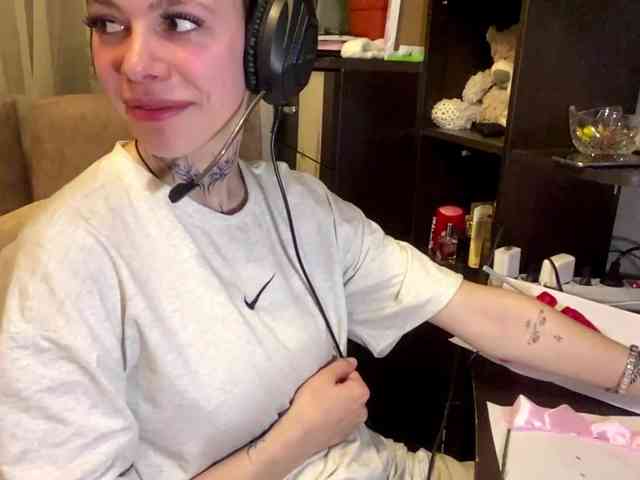 ShelleyPerkes webcam