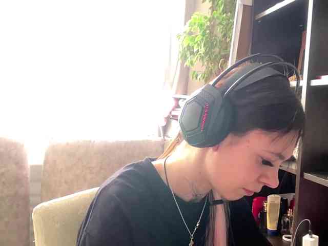 ShelleyPerkes webcam
