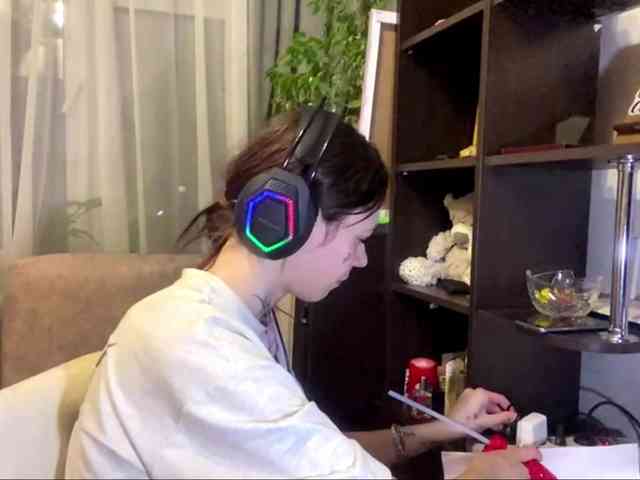 ShelleyPerkes webcam