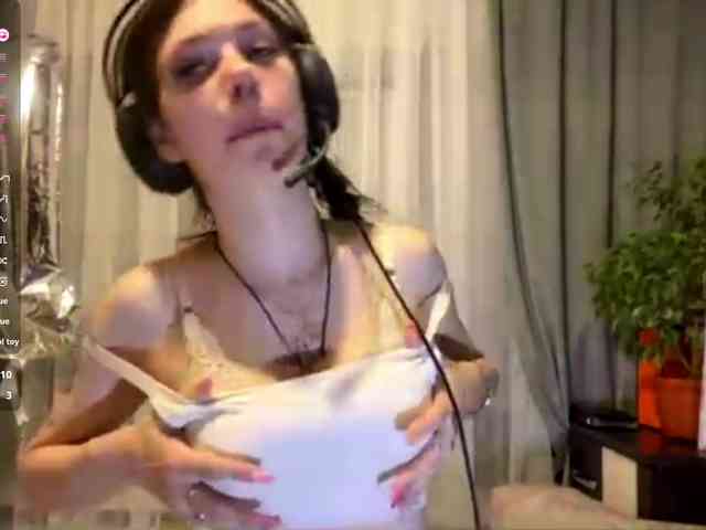 ShelleyPerkes webcam