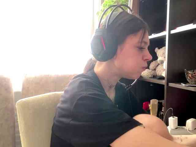 ShelleyPerkes webcam