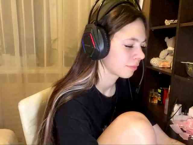 ShelleyPerkes webcam