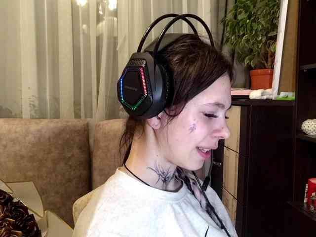 ShelleyPerkes webcam