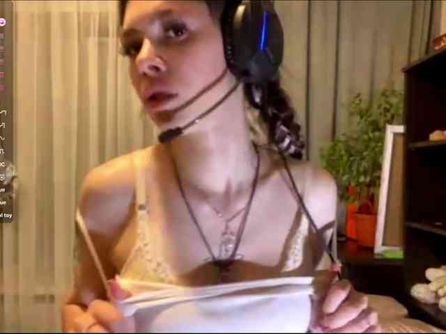 ShelleyPerkes webcam