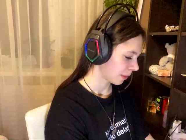 ShelleyPerkes webcam