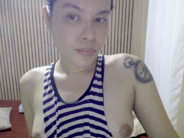OhMyvinaaa Live Webcam on BongaCams