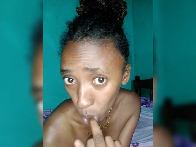 Artinah's BongaCams show and profile