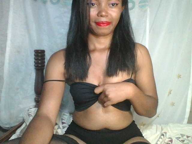 Cindy01 live cam on BongaCams