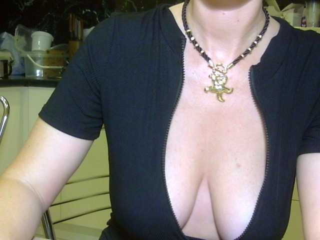 ErnaBernice live webcam show