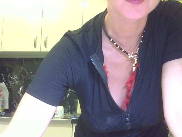 ErnaBernice live cam on BongaCams