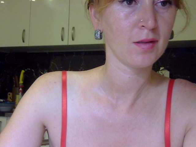 ErnaBernice live cam on BongaCams