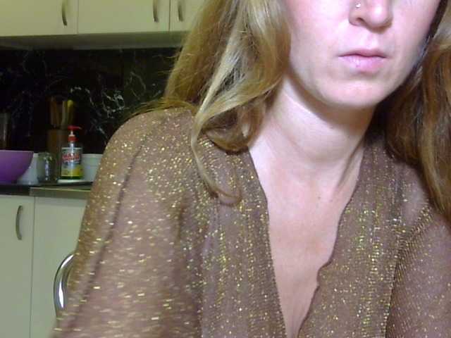 ErnaBernice live cam on BongaCams