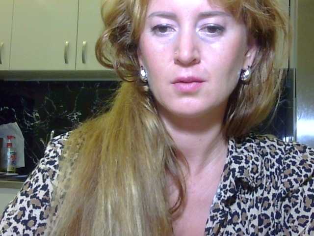ErnaBernice live cam on BongaCams
