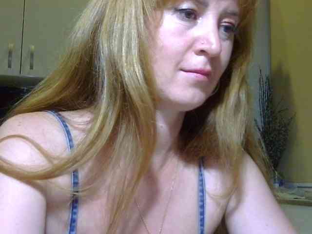 ErnaBernice webcam