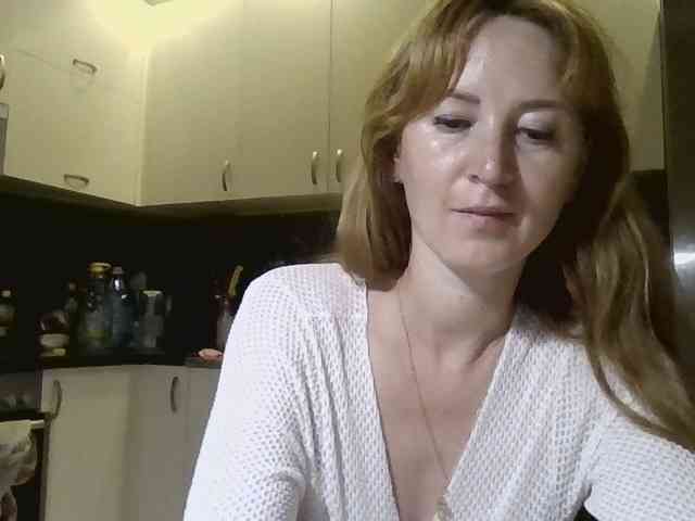 ErnaBernice webcam
