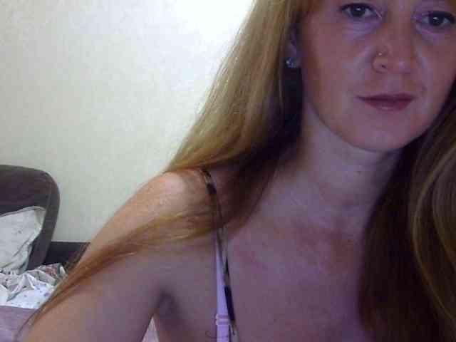 ErnaBernice webcam