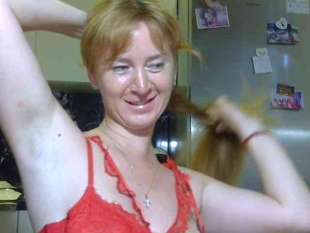 ErnaBernice webcam