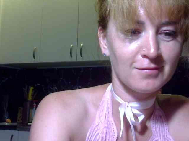 ErnaBernice webcam