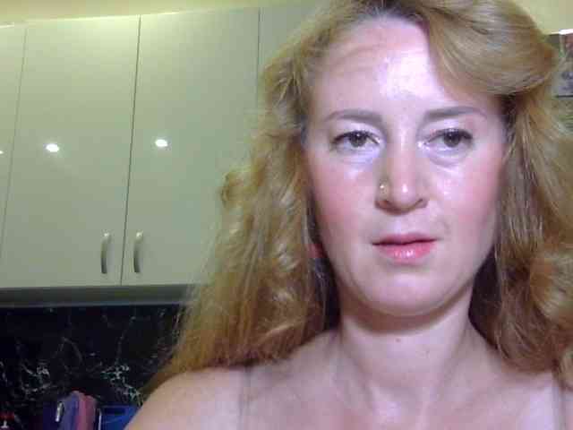 ErnaBernice webcam