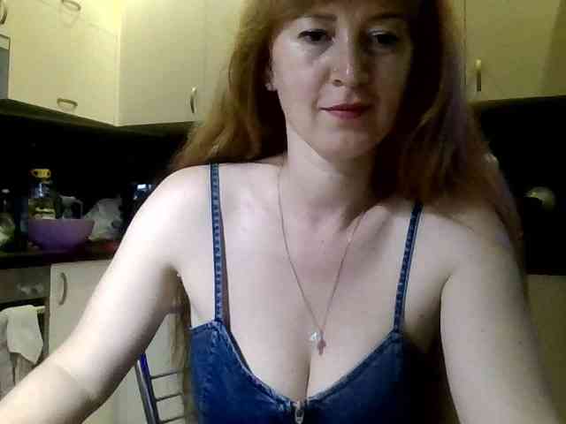 ErnaBernice webcam