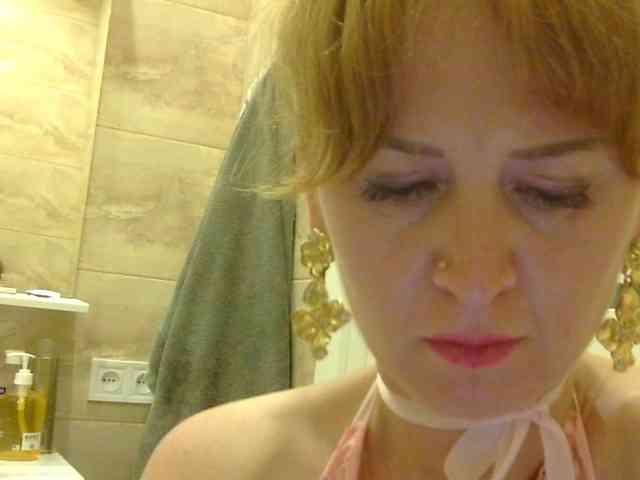 ErnaBernice webcam