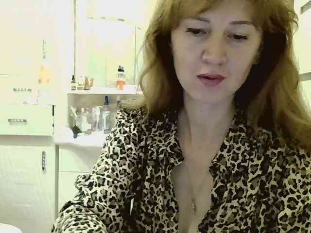 ErnaBernice webcam
