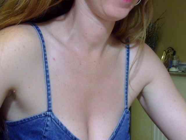 ErnaBernice webcam