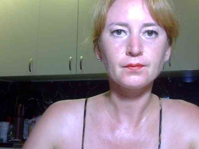 ErnaBernice Live Webcam on BongaCams