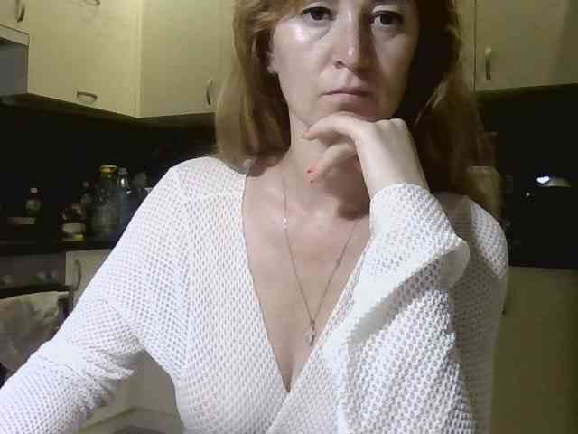ErnaBernice webcam