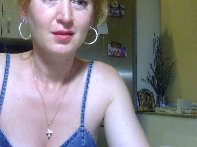 ErnaBernice webcam
