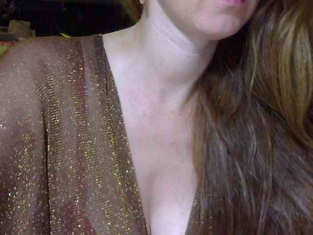 ErnaBernice Live Webcam on BongaCams