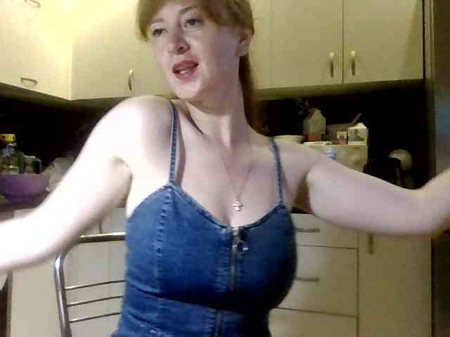 ErnaBernice webcam