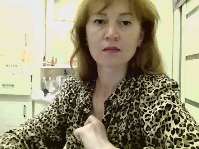 ErnaBernice webcam
