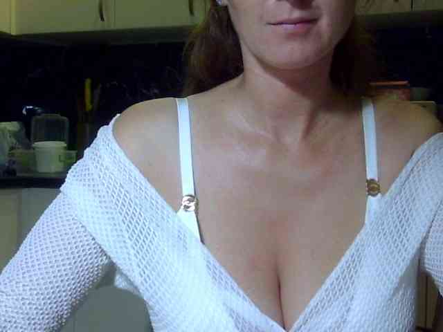 ErnaBernice webcam